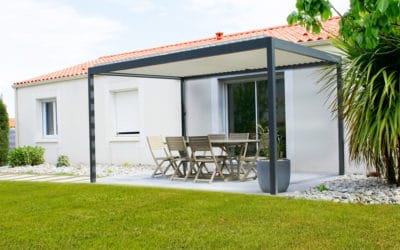 Profitez de l’extérieur avec les pergolas et stores Univerture